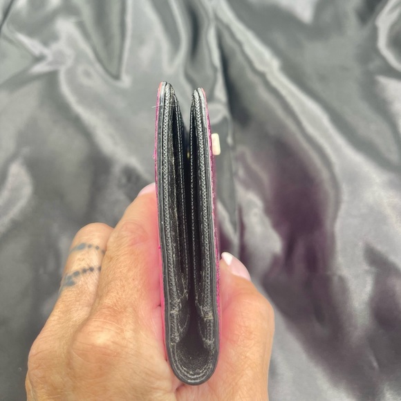 KATE SPADE NEW YORK HOT PINK WALLET WITH ICONIC NAME PLATE IN GOLD TONE - Picture 5 of 17